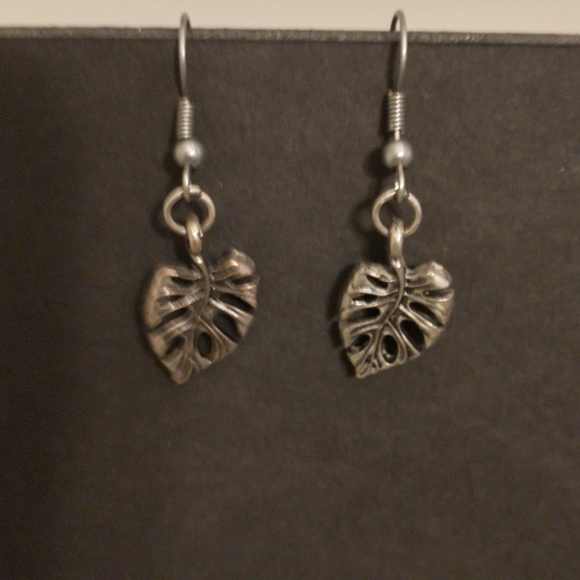 Earrings - Picture 9 of 10